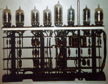 picture of computer vacuum tubes