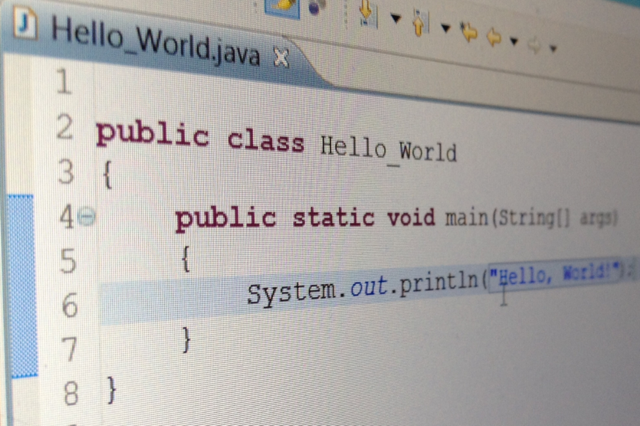 A simple Hello World program written in a Java text editor