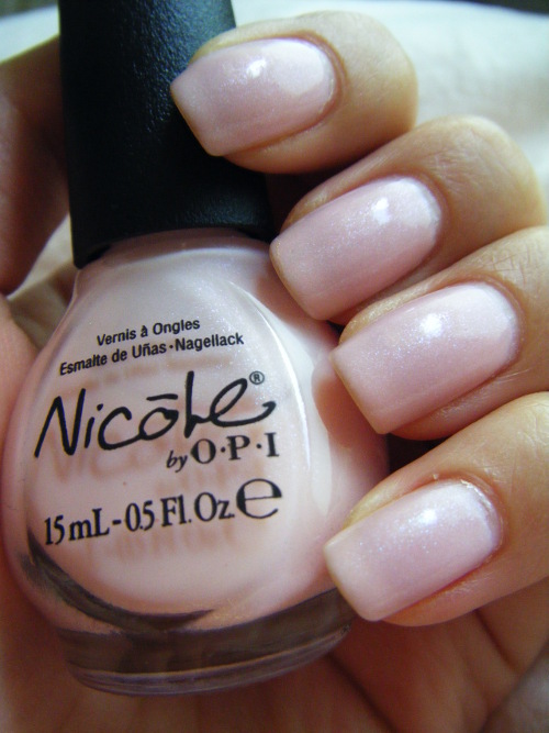 OPI Nicole - Kim-pletely in Love