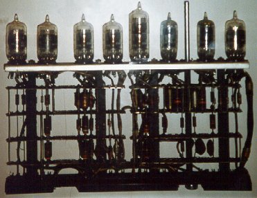 picture of second generation computer vacuum tube