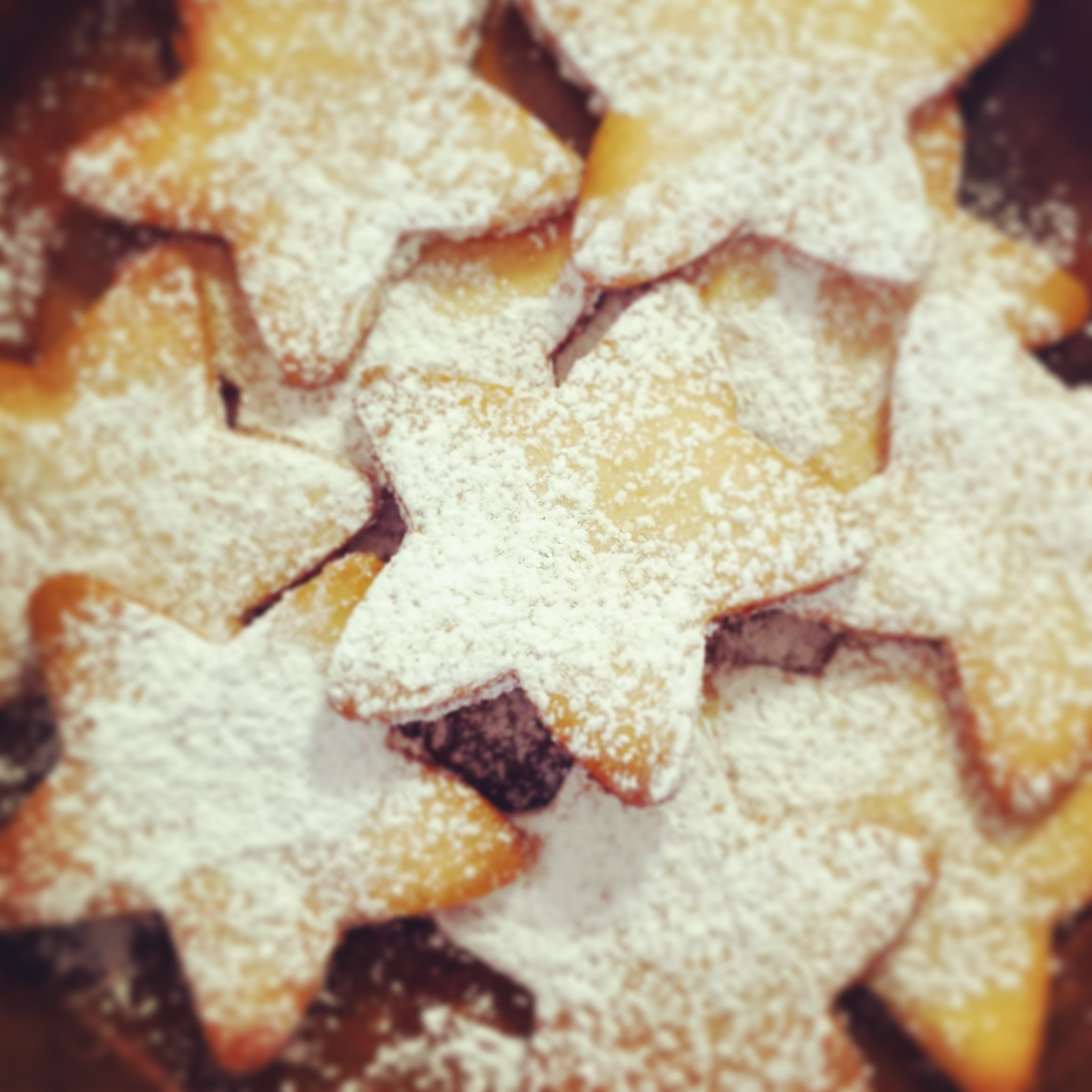 Sugar cookies, powdered, stars